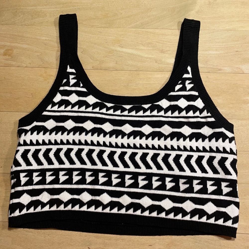 Ecote Sweater Tank Crop Sz L